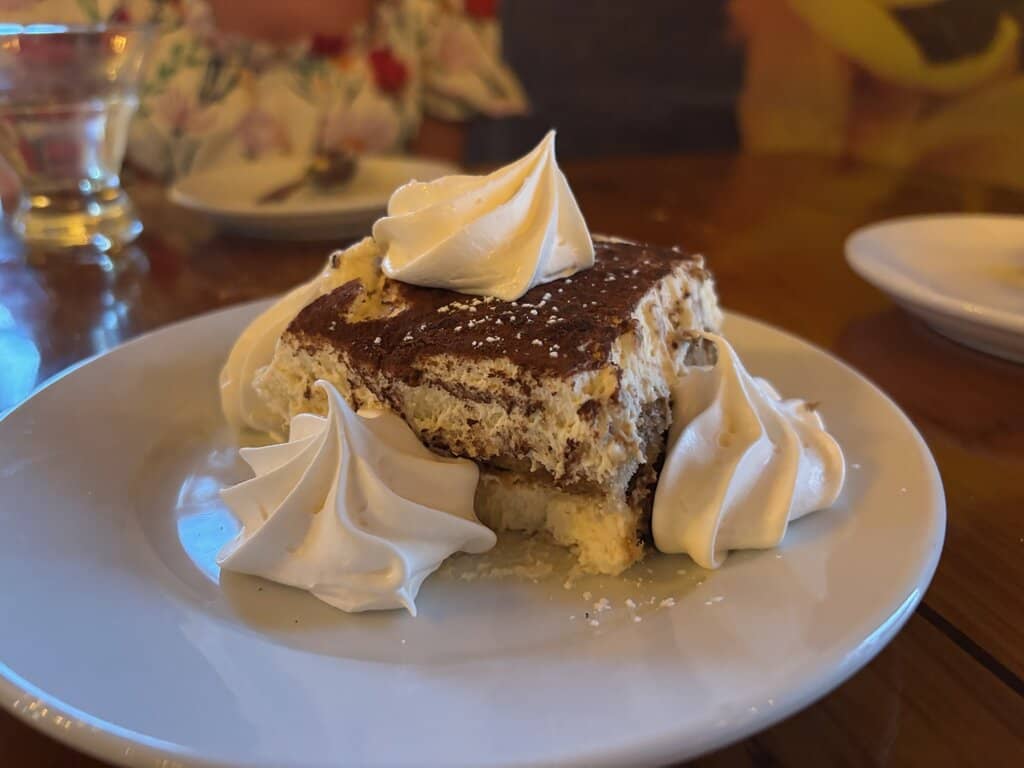 Cozy Atmosphere with Fireplace