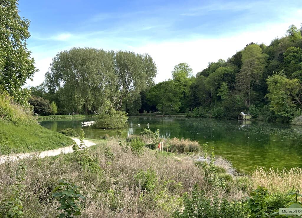 Swanbourne Lake Circular Walk