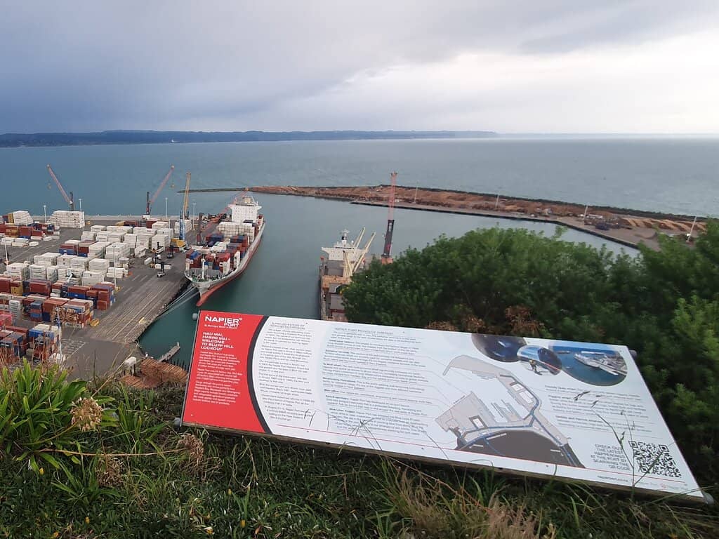 Panoramic Hawke Bay Views