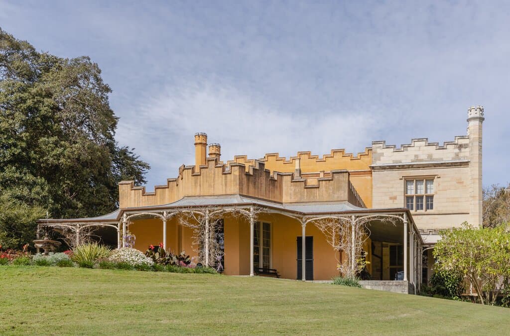 View of the exterior of Vaucluse House and fountain