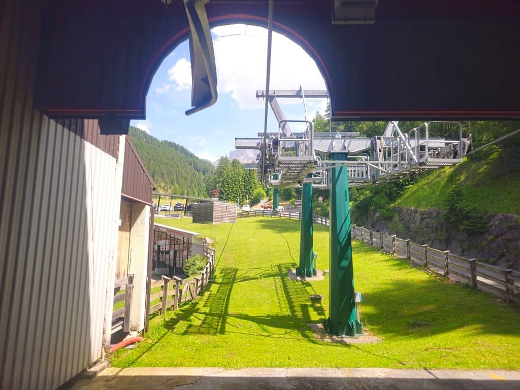 Pieralongia Rock Formations