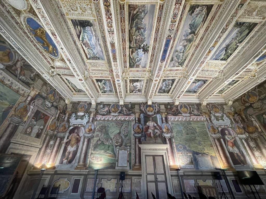 Piazza del Plebiscito Views