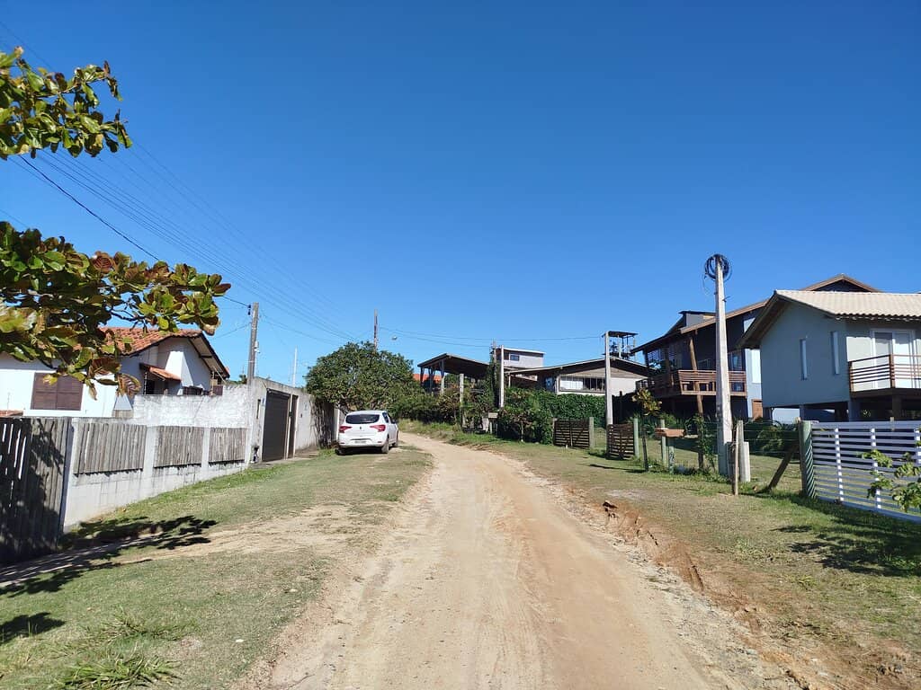 Consistent Surf Waves