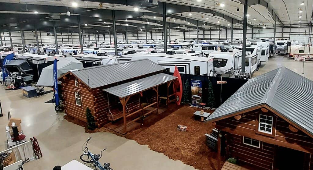 Live Music & Performances