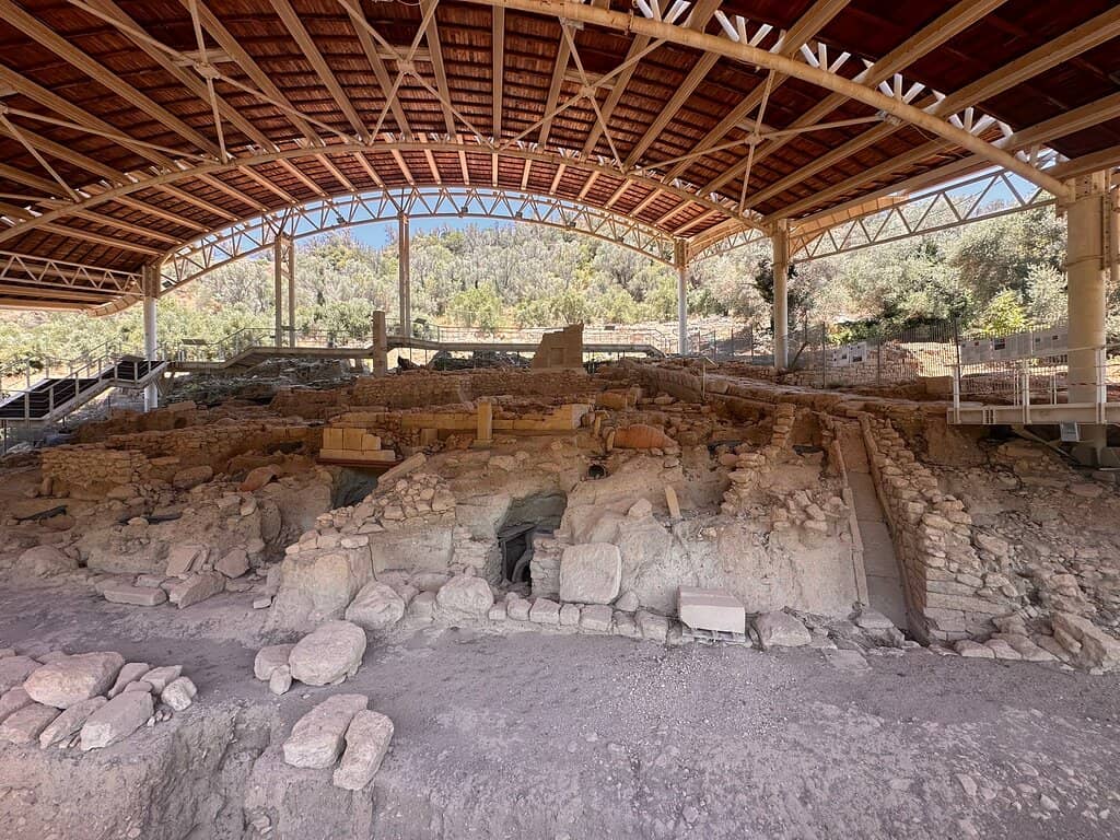 Orthos Petra Necropolis