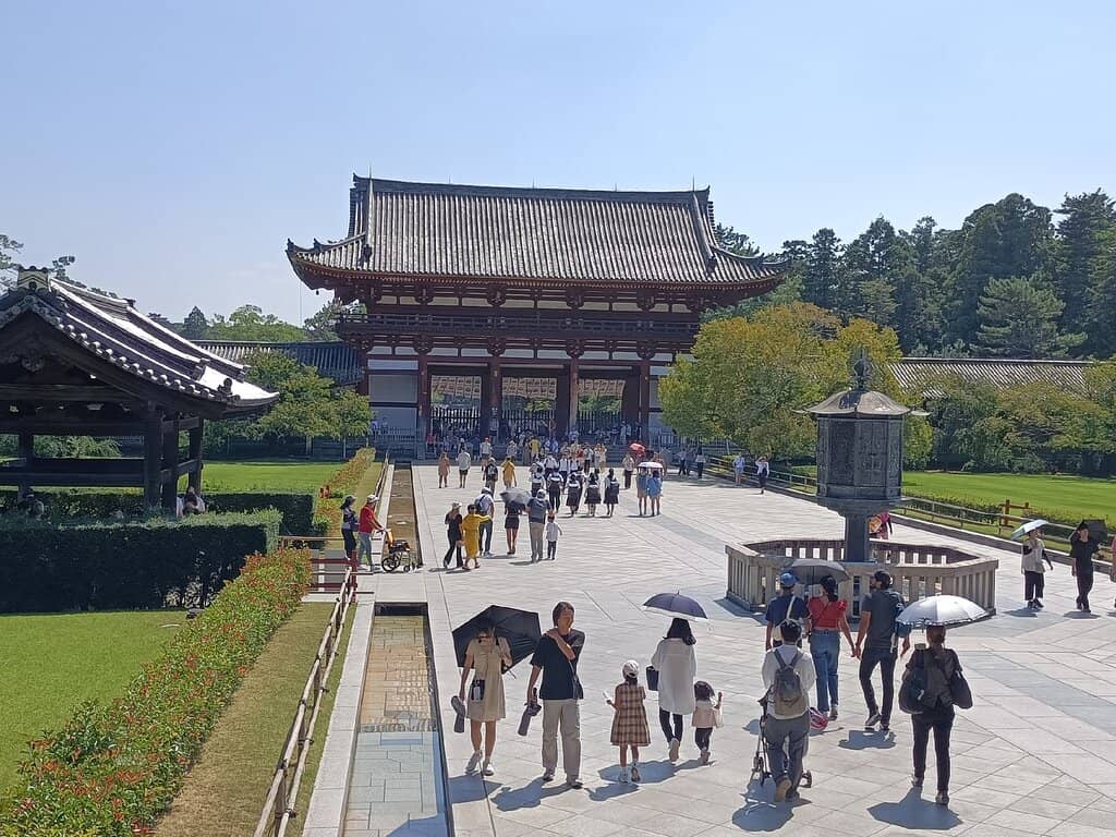 Guardian Nio Statues