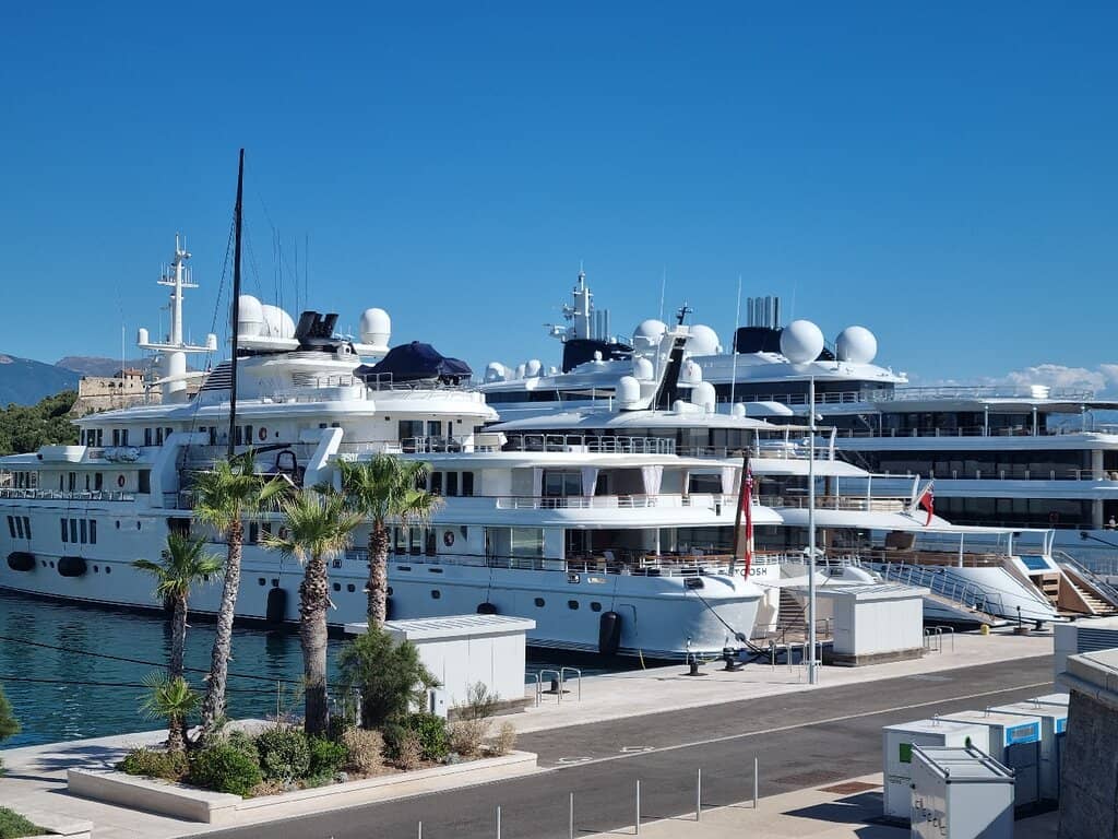 Antibes Market Buzz