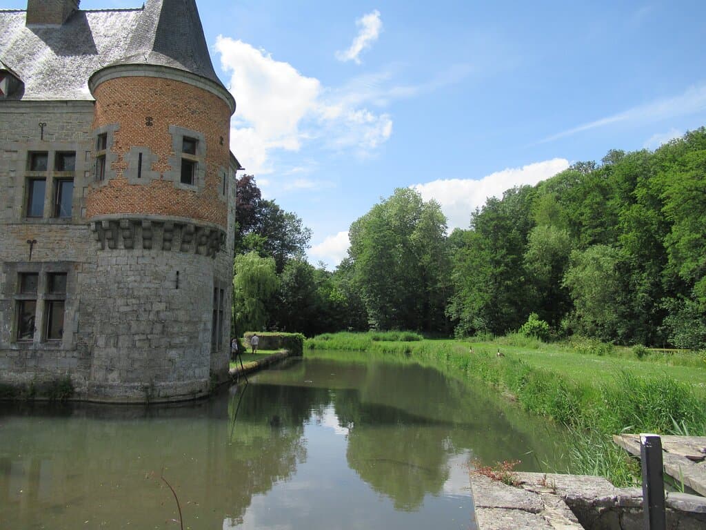 Spontin Castle