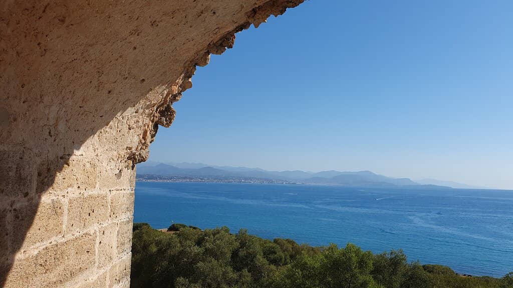 Panoramic Coastal Views