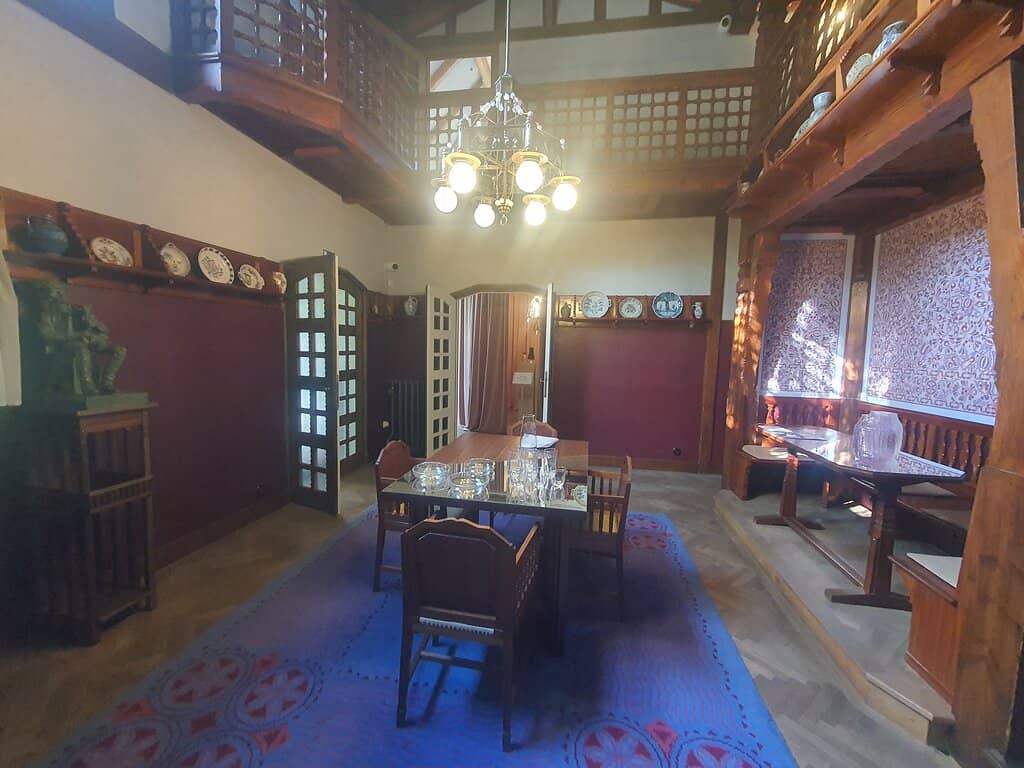 The Villa's Architecture