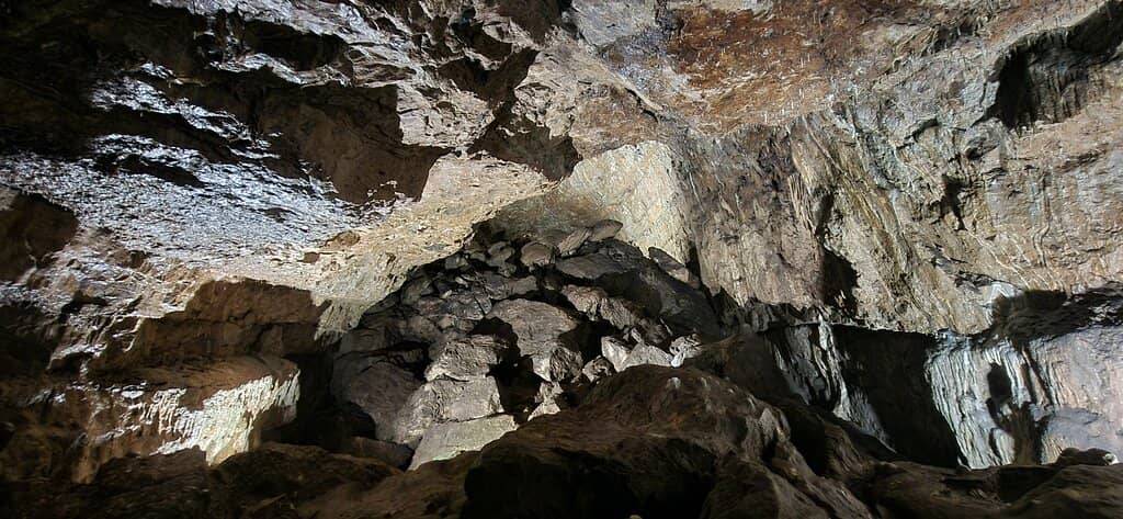 Impressive Stalactites & Stalagmites