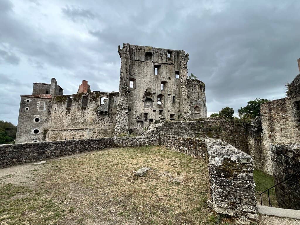 Sèvre Nantaise River Banks
