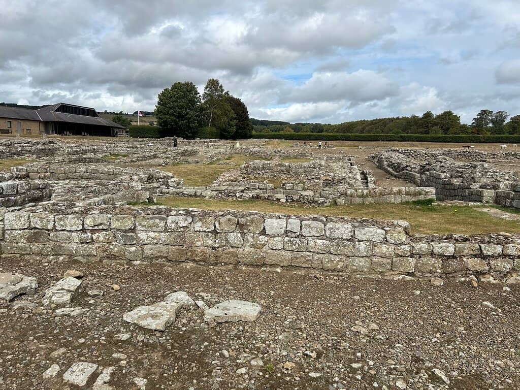 Fort Headquarters and Barracks