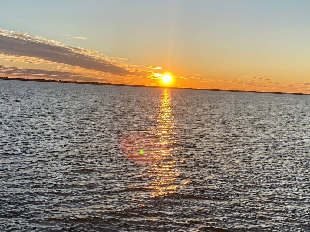 Sunset Cruise Ambiance