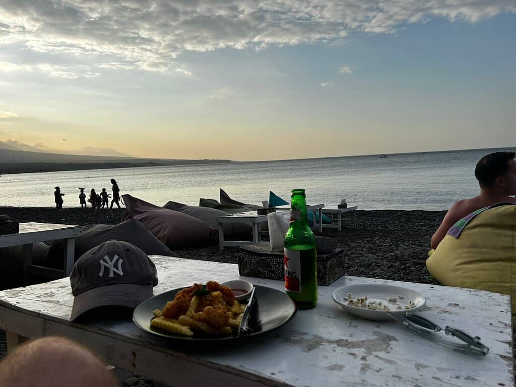 Live Music & Vibrant Evenings