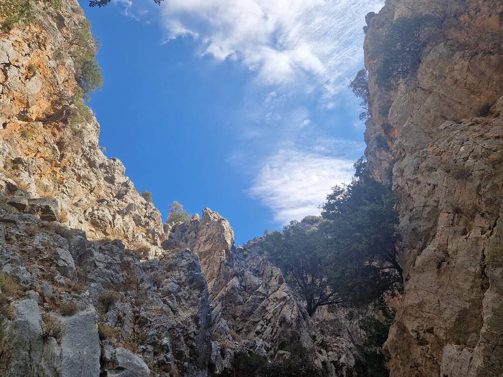 Narrow Passages and Rock Scrambling