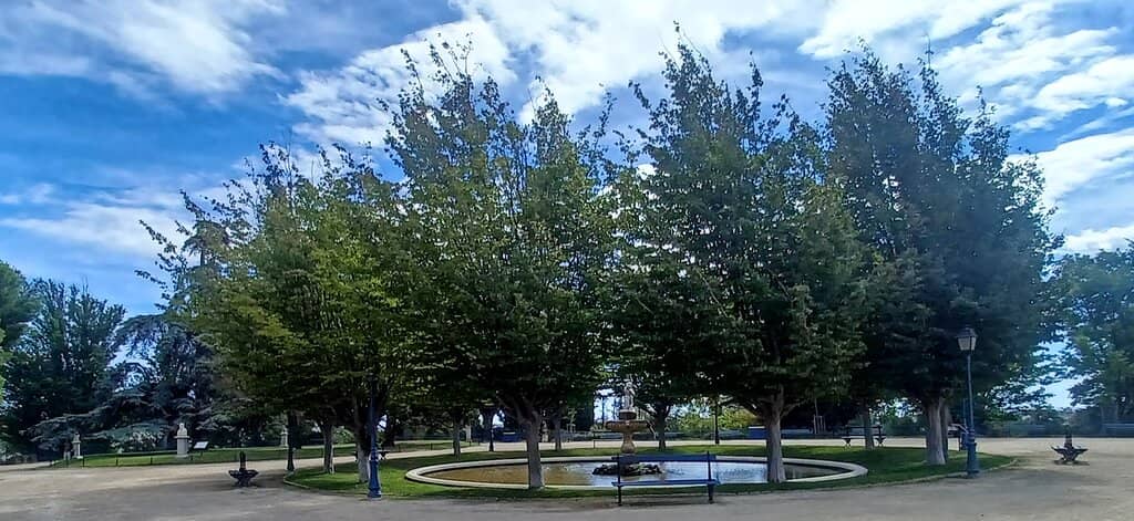 English-Style Gardens
