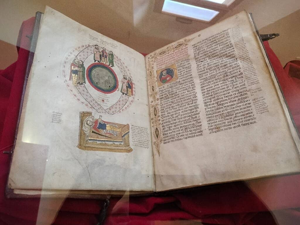 Ancient Manuscripts & Collections