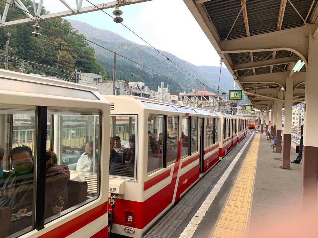 Tunnel & Scenic Contrasts