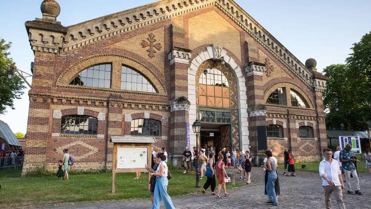 Contemporary Art & Exhibitions