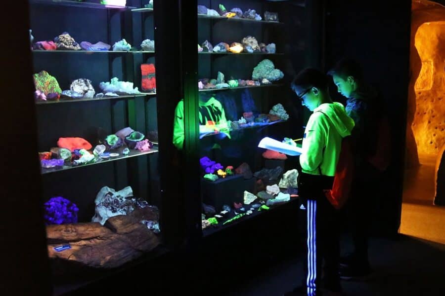 Glowing Rocks & Minerals