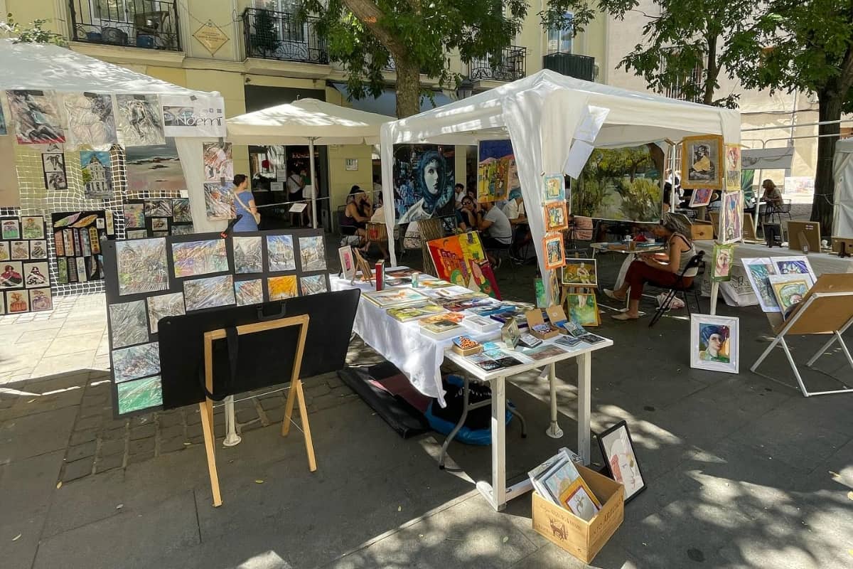 Art and Antiques Market