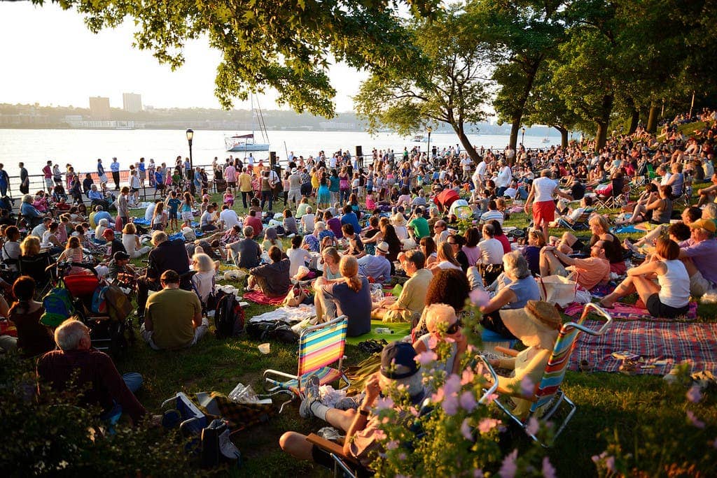 Live Music & Entertainment