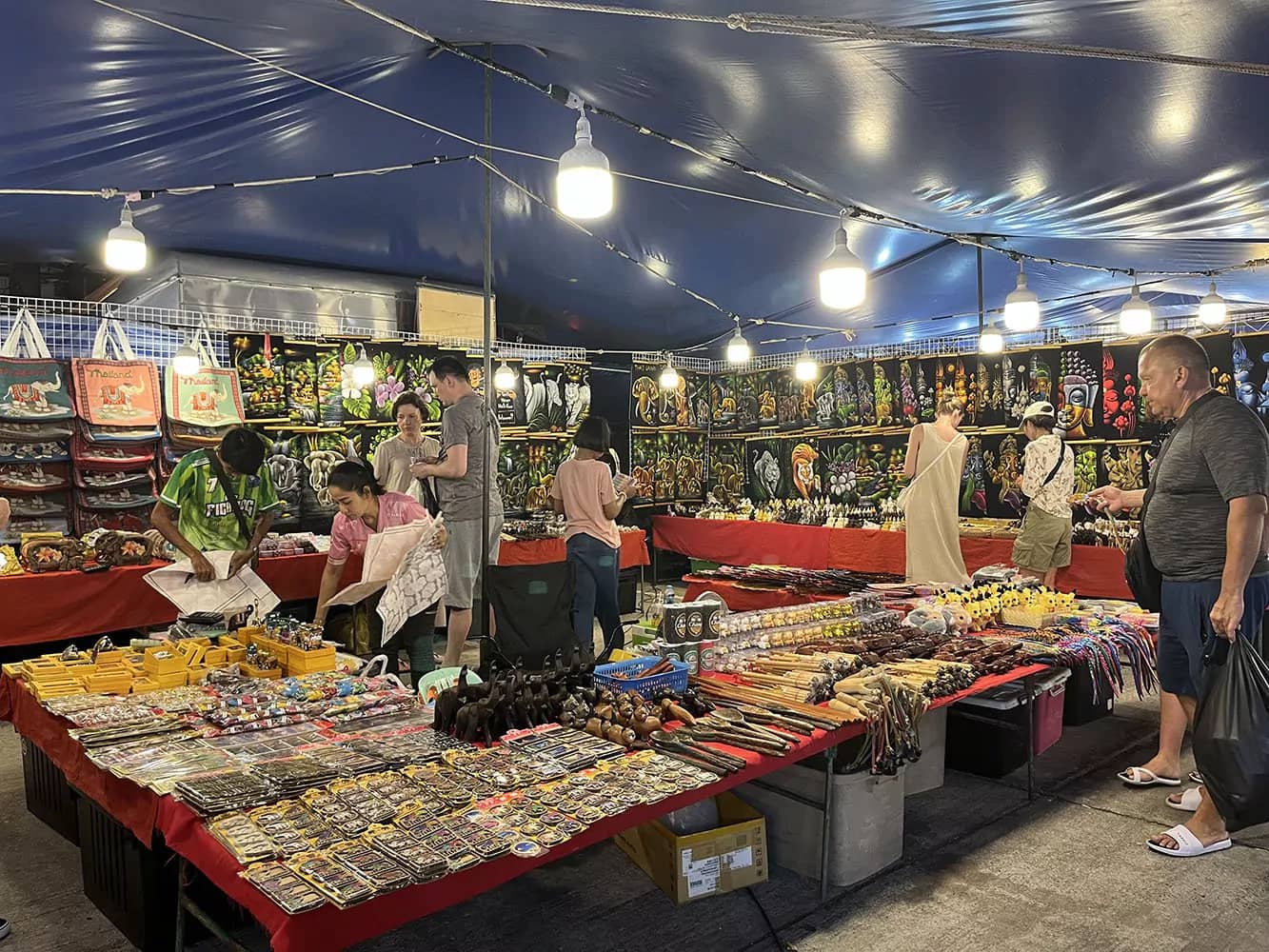 Local Handicrafts & Souvenirs