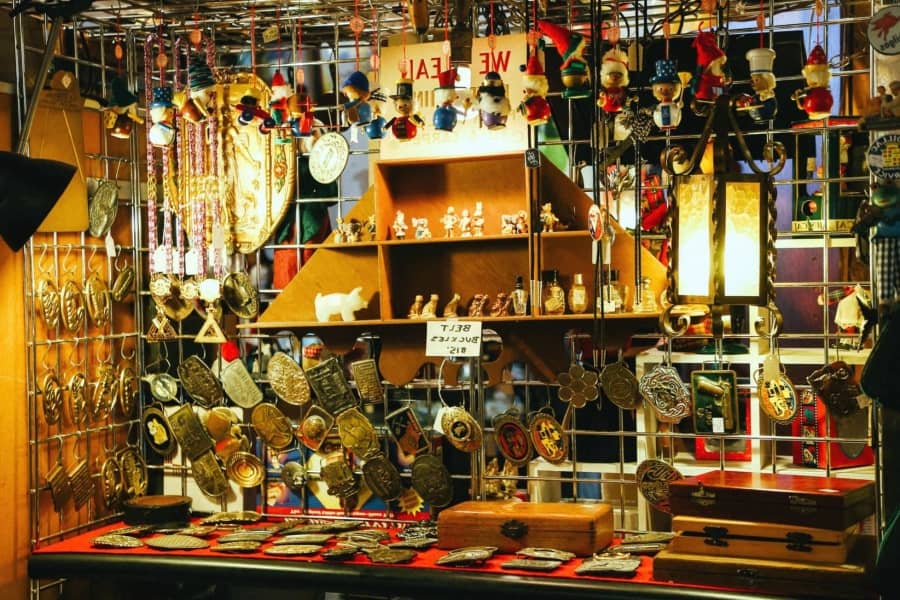 Antique & Home Decor