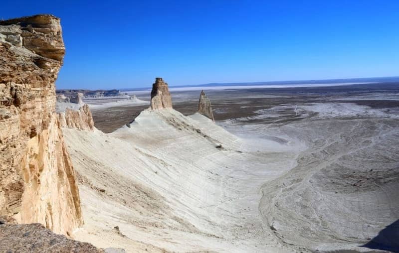 Azu Tisteri (Fangs of Bozzhyra)