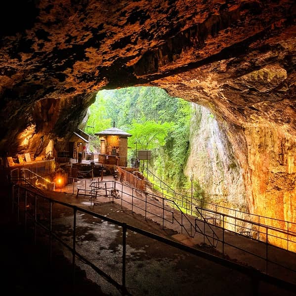 Castleton Caves