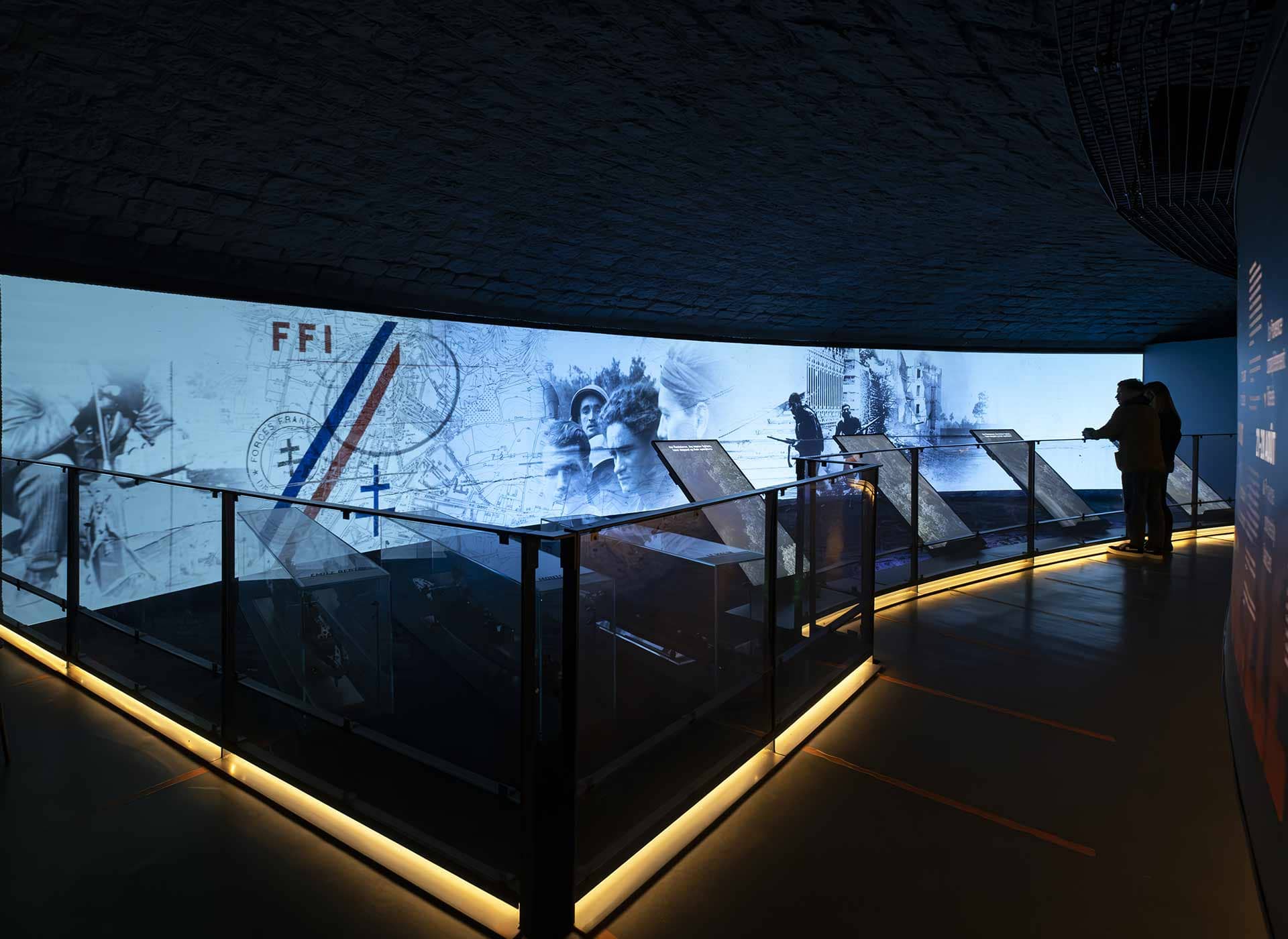 Panoramic Screen Experience