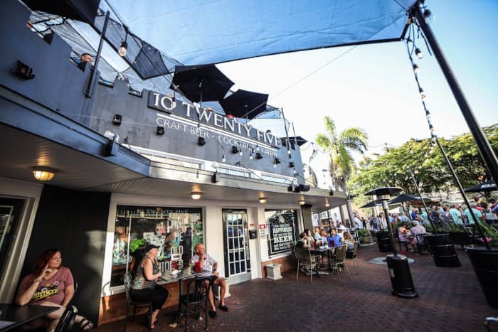 1025 Restaurant