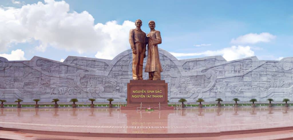 Statue of Nguyen Tat Thanh