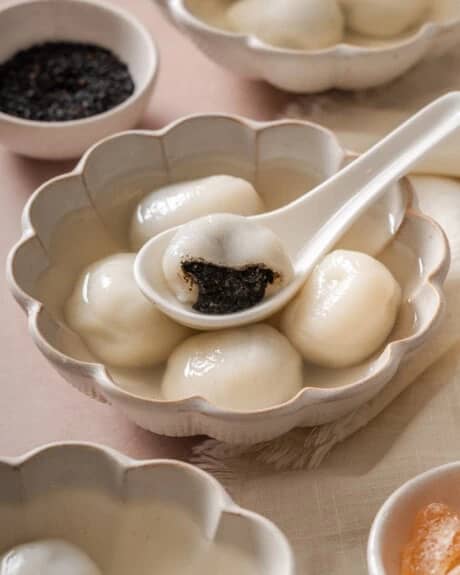 Glutinous Rice Balls (酒酿小丸子)