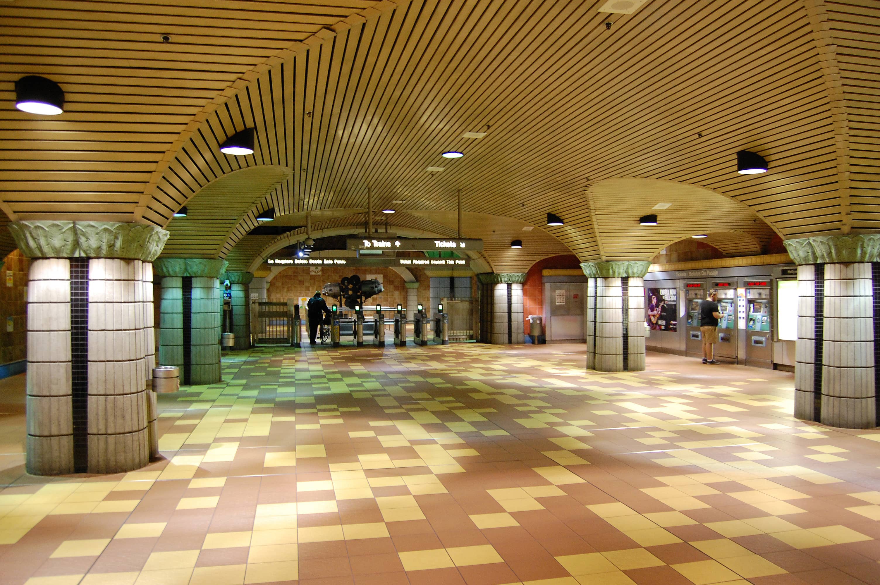 Hollywood & Vine Metro Station