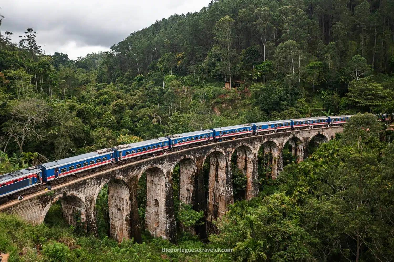 Train Passage Spectacle