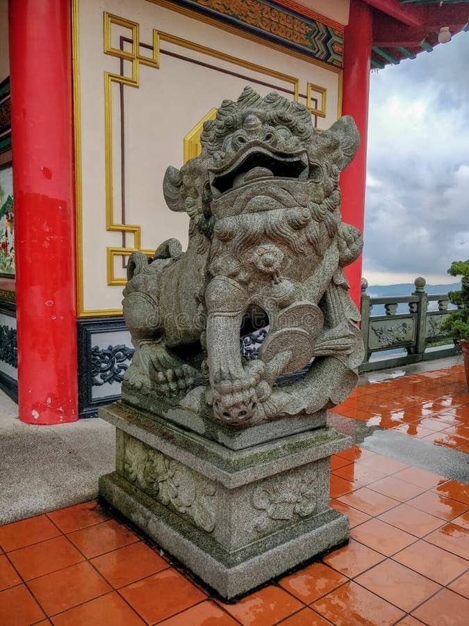 Dragon & Lion Statues