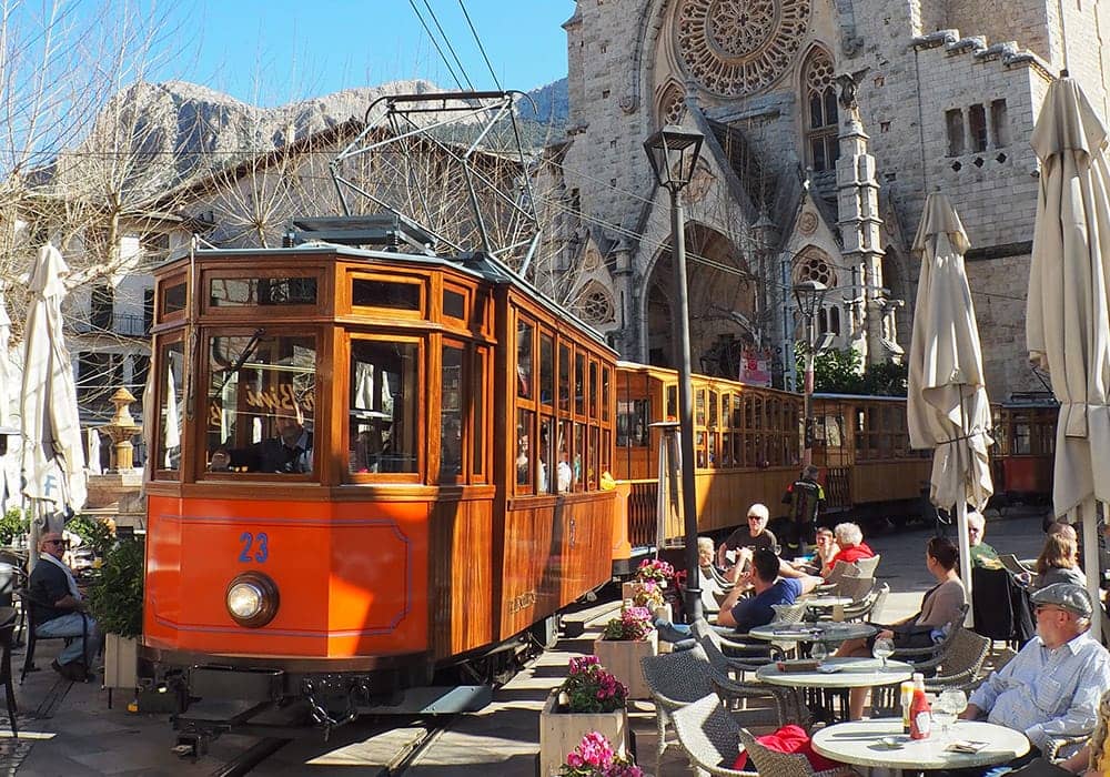 Vintage Tram to the Port