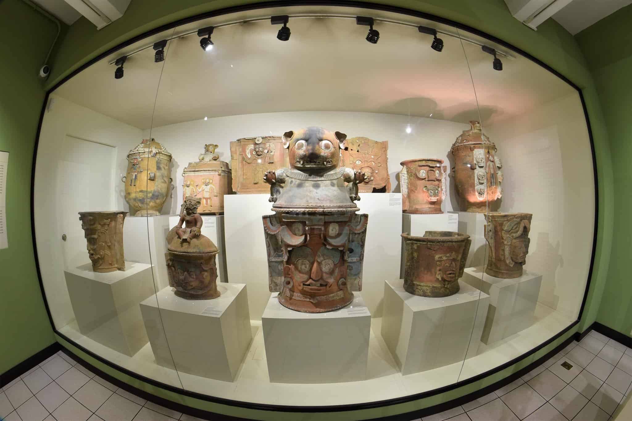 Colonial Jewelry Collection
