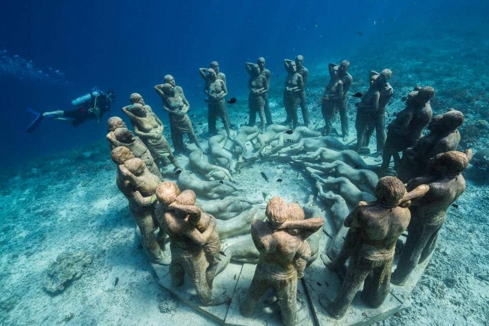 Underwater Statues