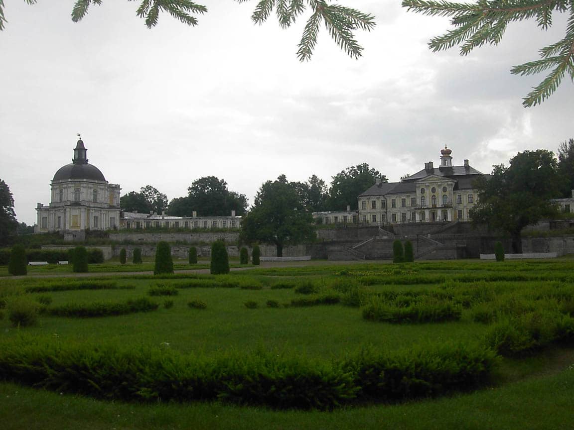 Expansive Gardens
