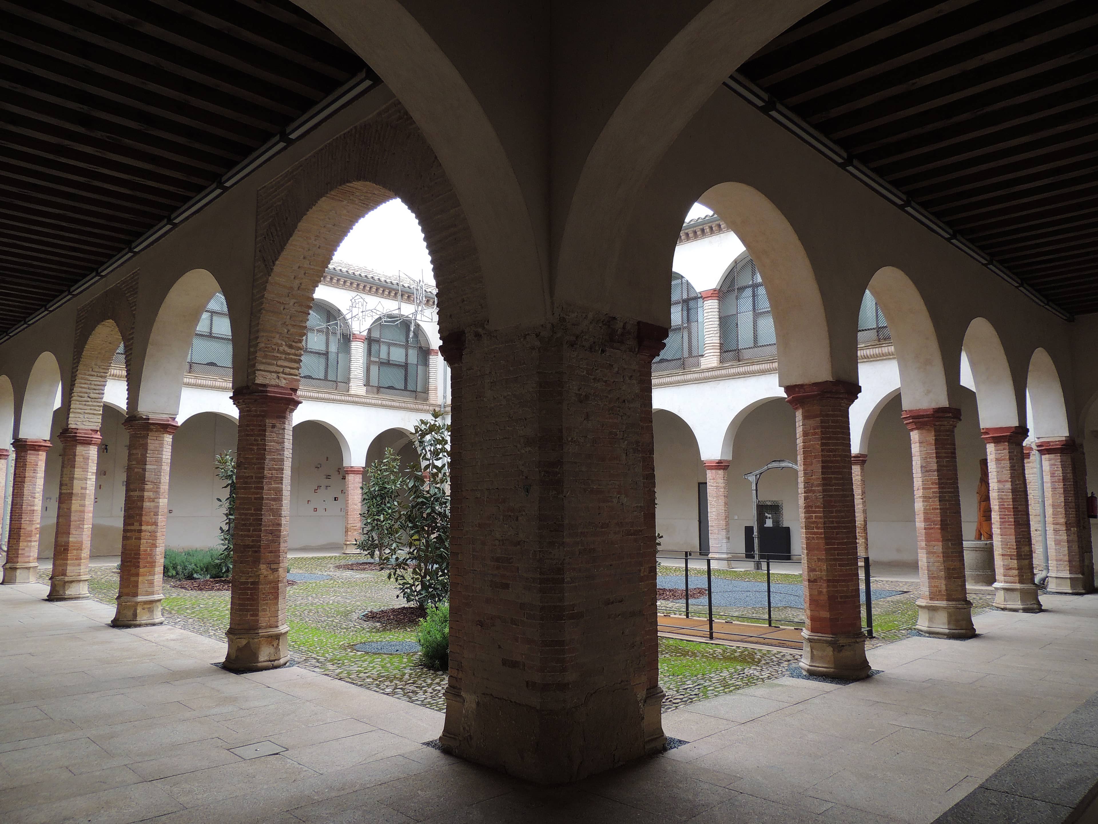 Historic Building & Courtyards