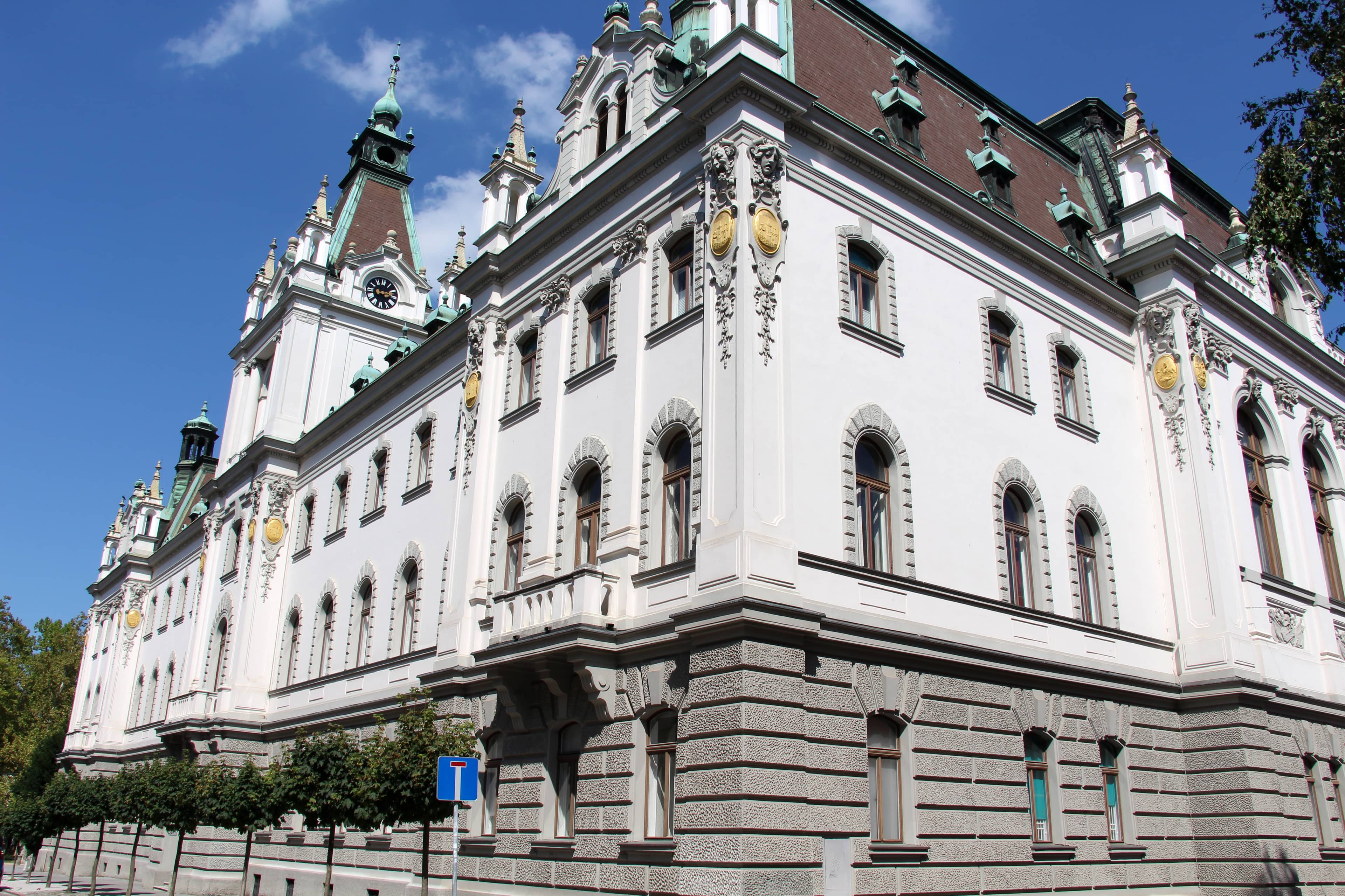 Tivoli Mansion Architecture