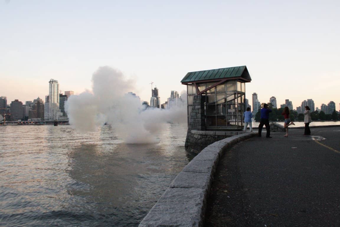 9 O'Clock Gun