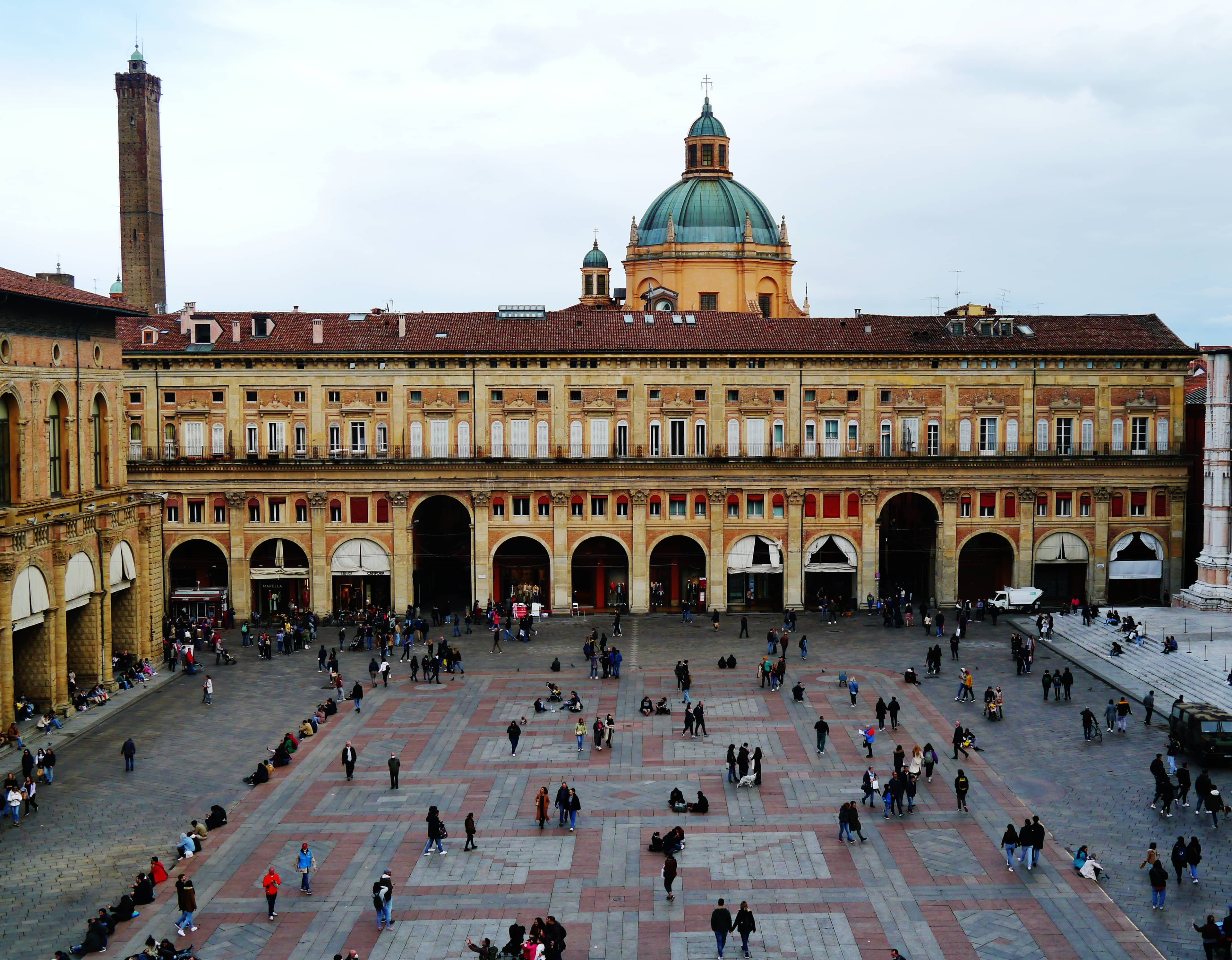 Piazza Maggiore Vista