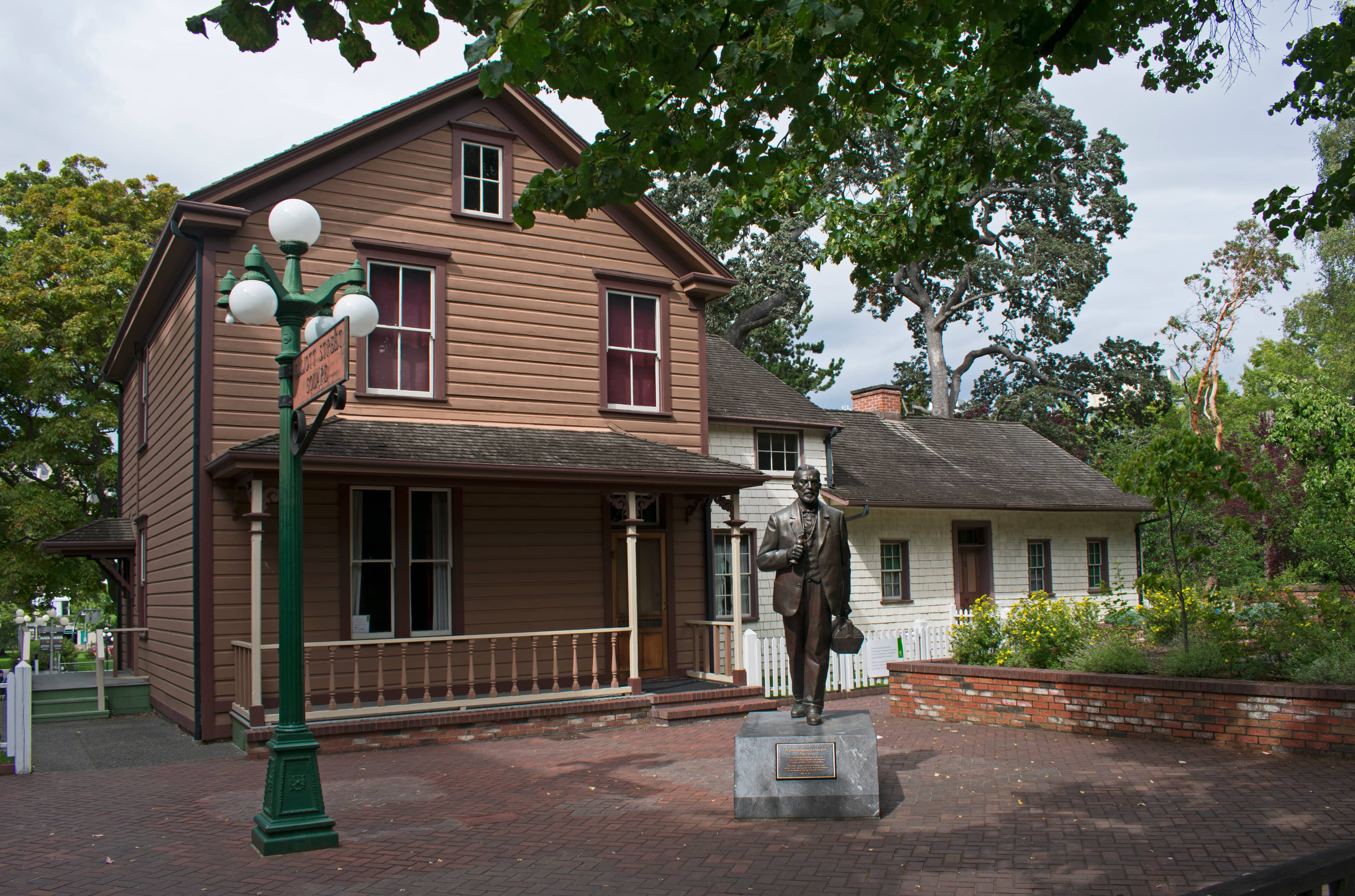 Historic 1852 Pioneer Residence