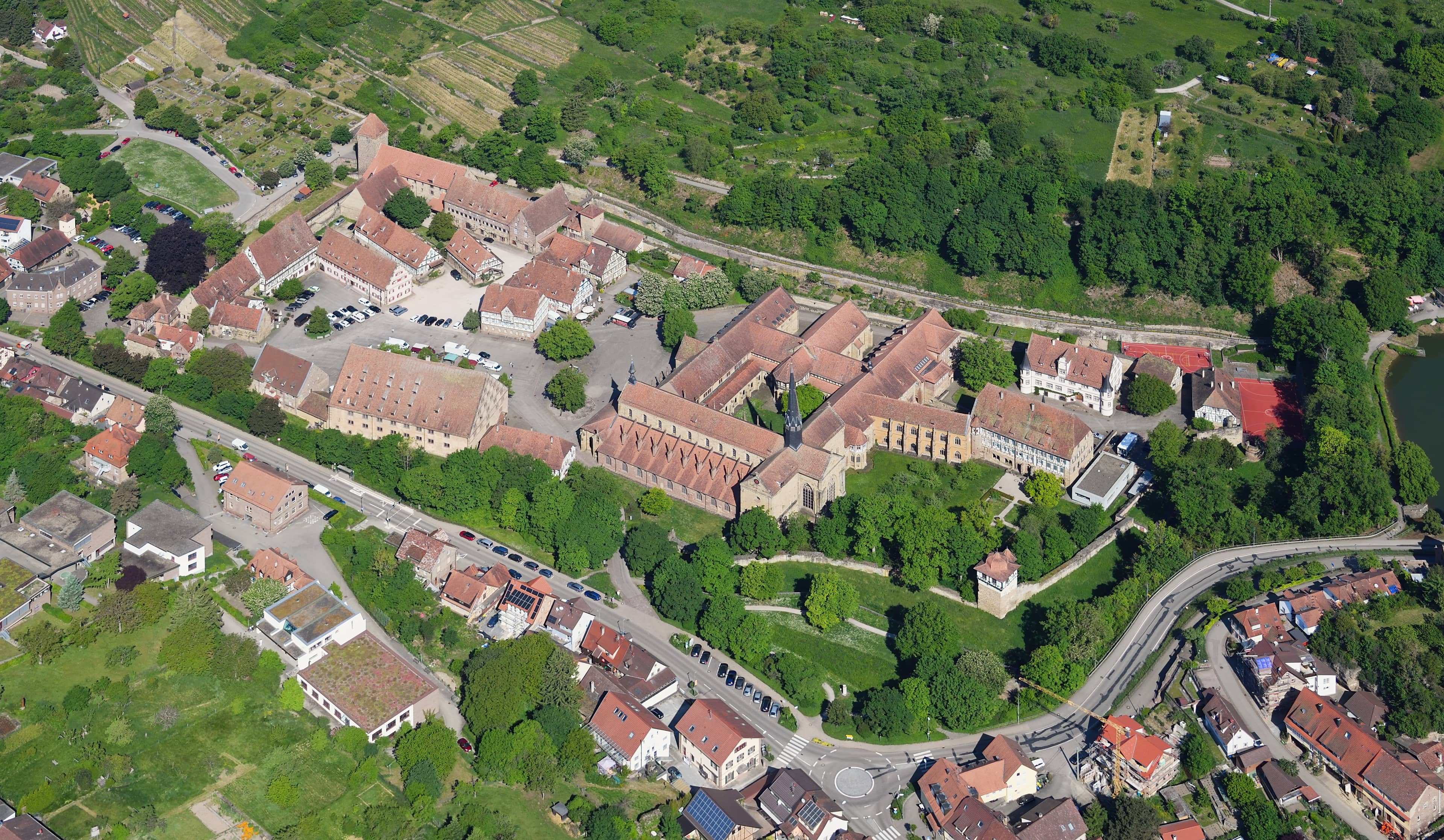 Well-Preserved Complex