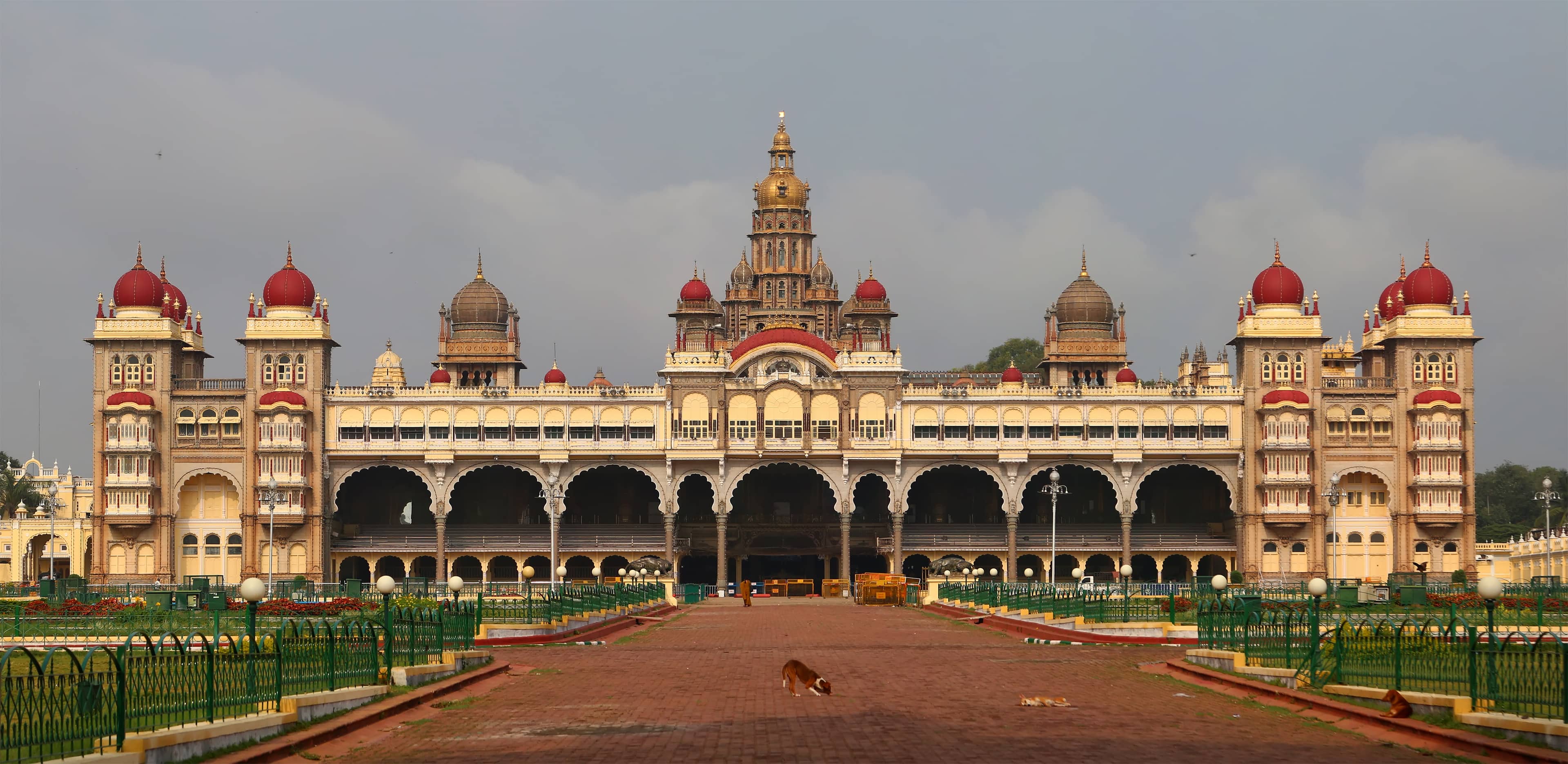 Indo-Saracenic Architecture