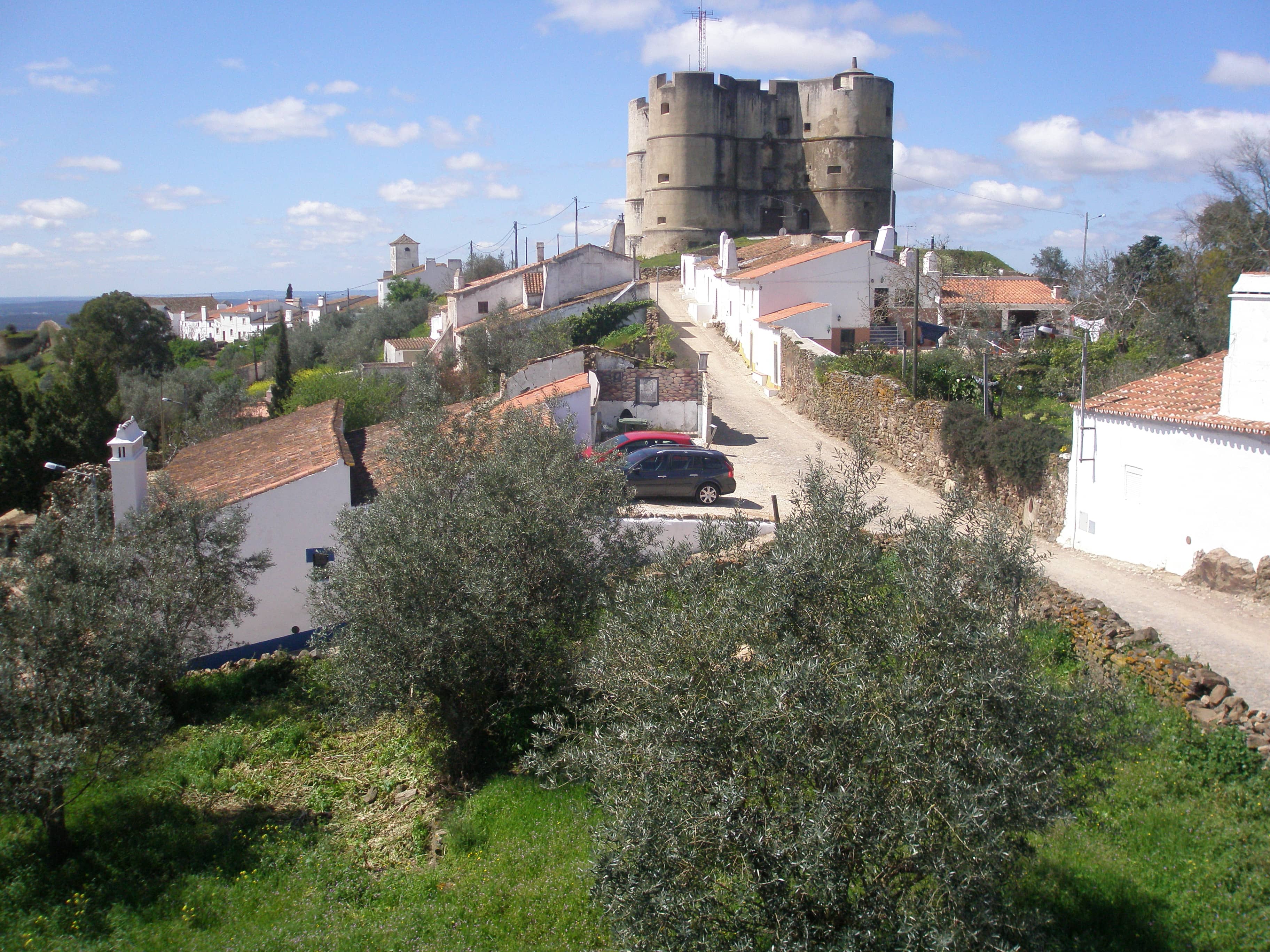 Evoramonte Village & Castle